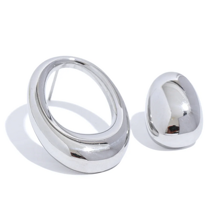 Round Hollow Asymmetric Stud Earrings