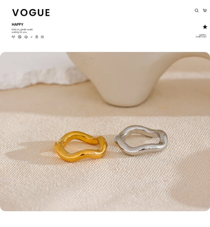 Gold twist ring
