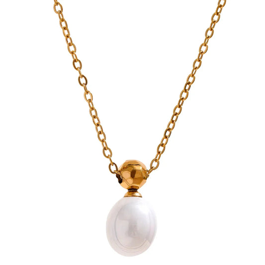 Natural Pearl Chic Water Drop Pendant Necklace