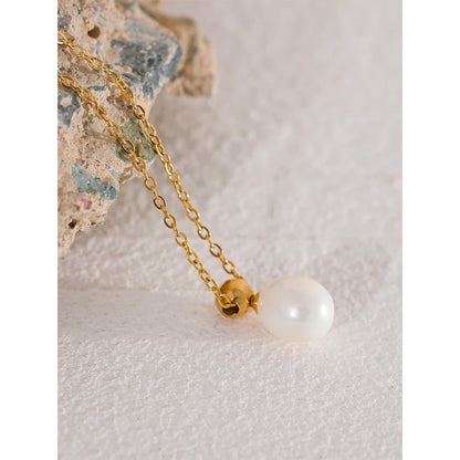 Natural Pearl Chic Water Drop Pendant Necklace