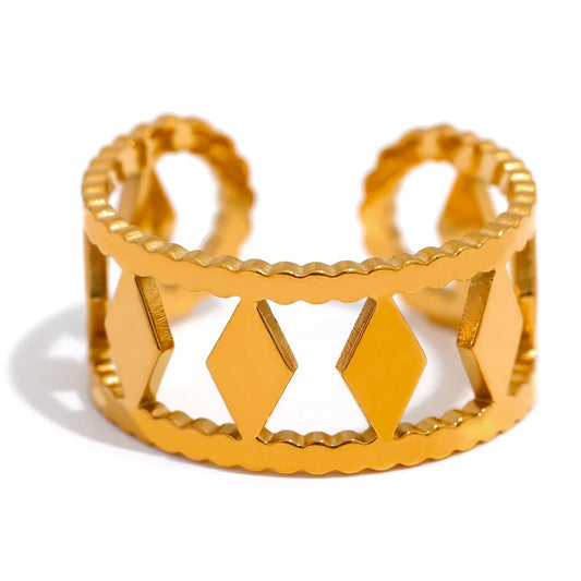 Rhombus engagement ring