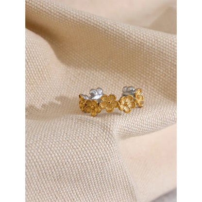Flower engagement ring