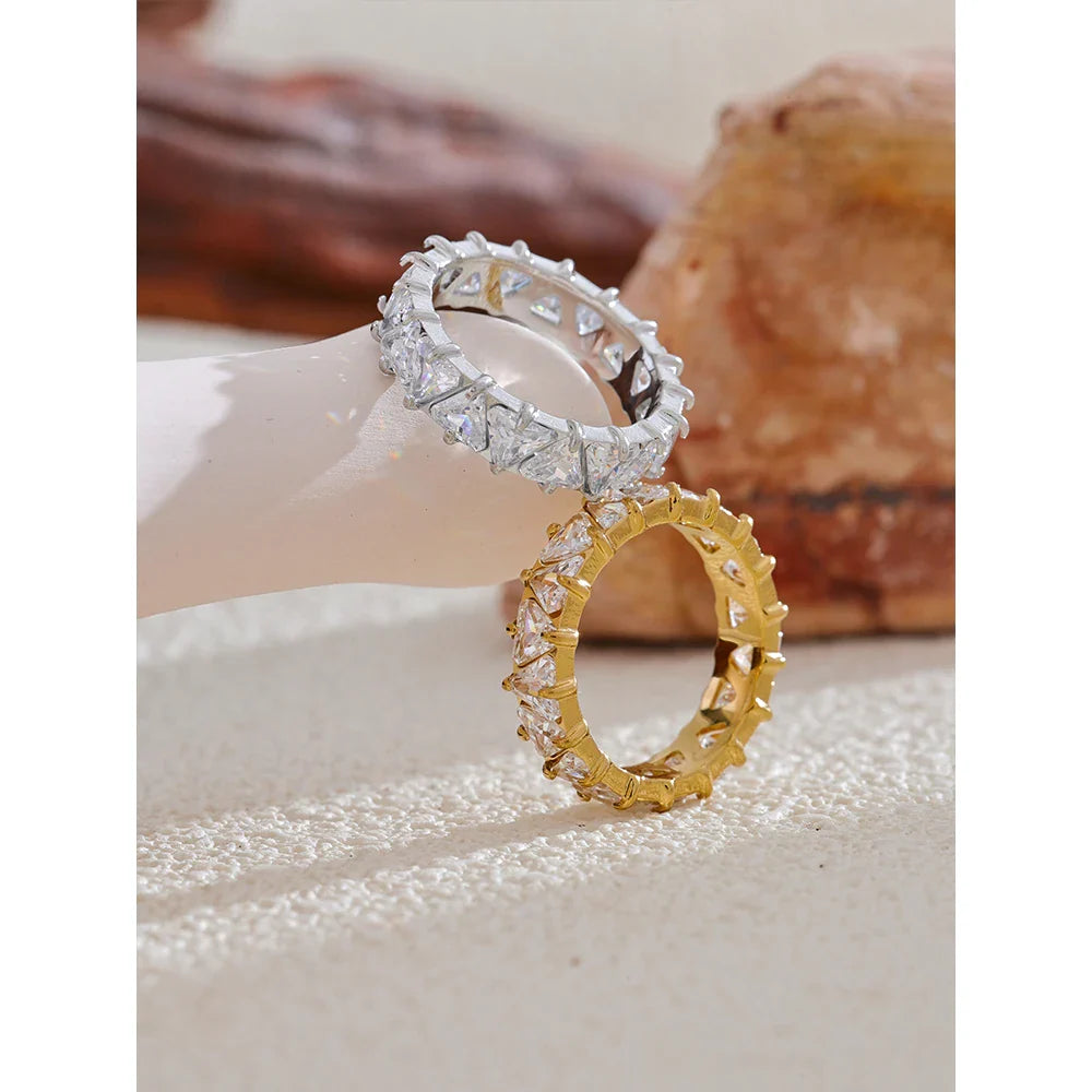 Delicate Bling Zirconia Ring