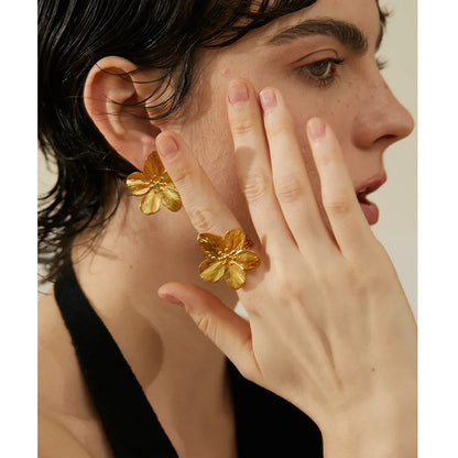 Gold Flower Ring