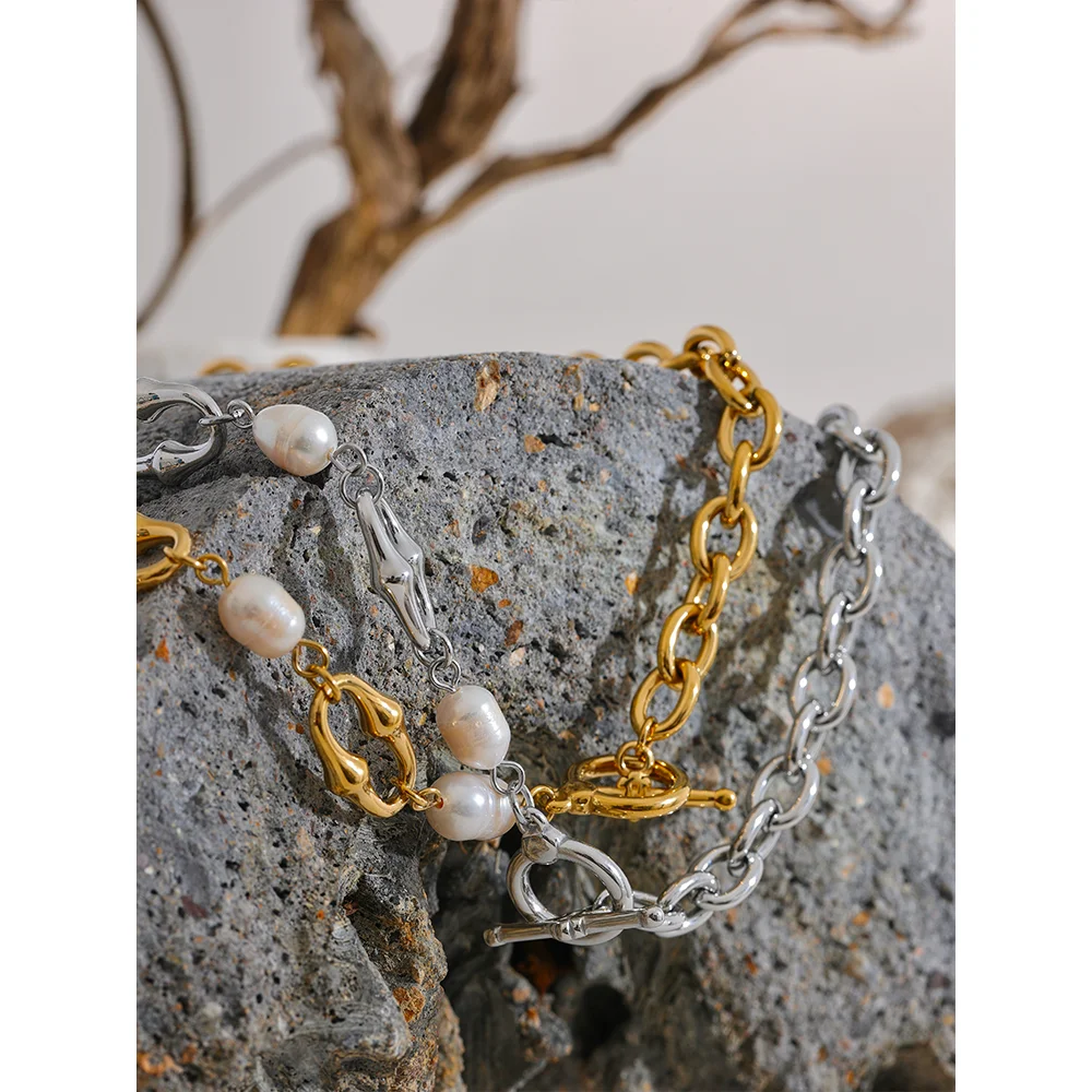 Small Pearl Necklace