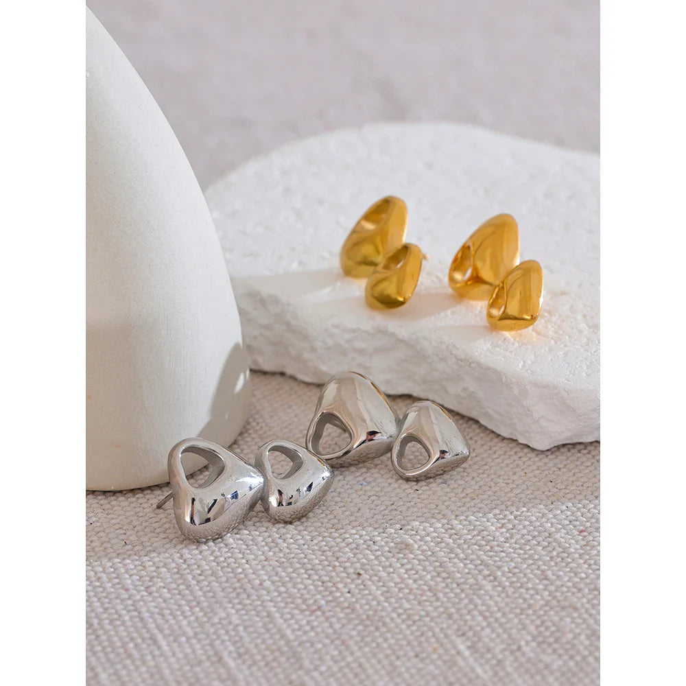 Gold heart earrings