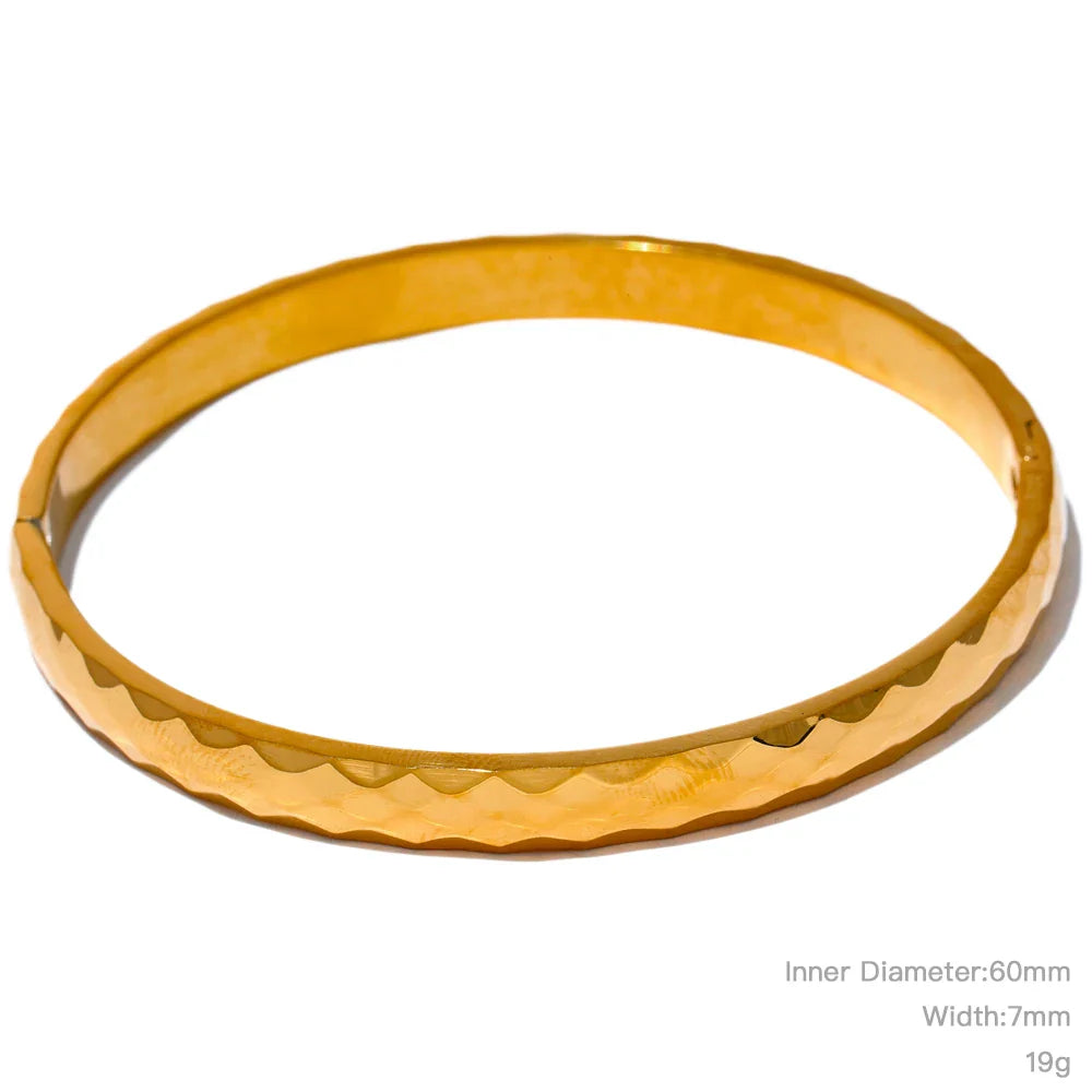 Textured Round Bracelet