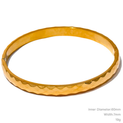 Textured Round Bracelet
