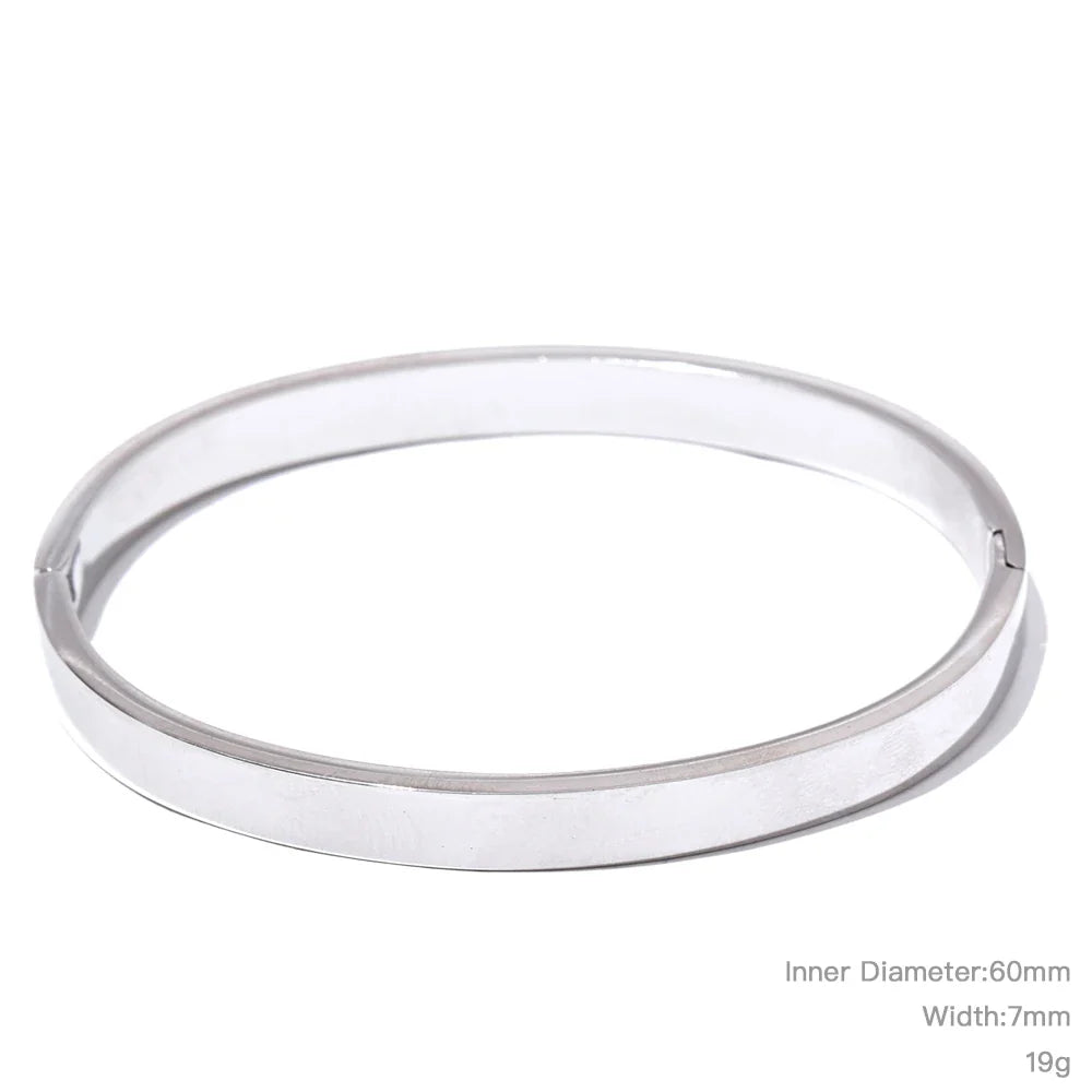 Wide Round Bracelet