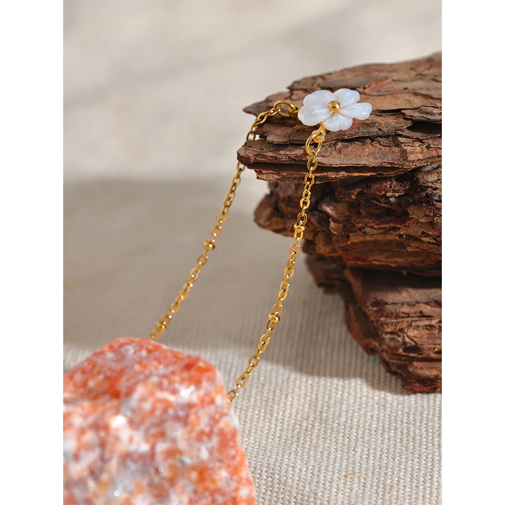 Pearl Flower Necklace