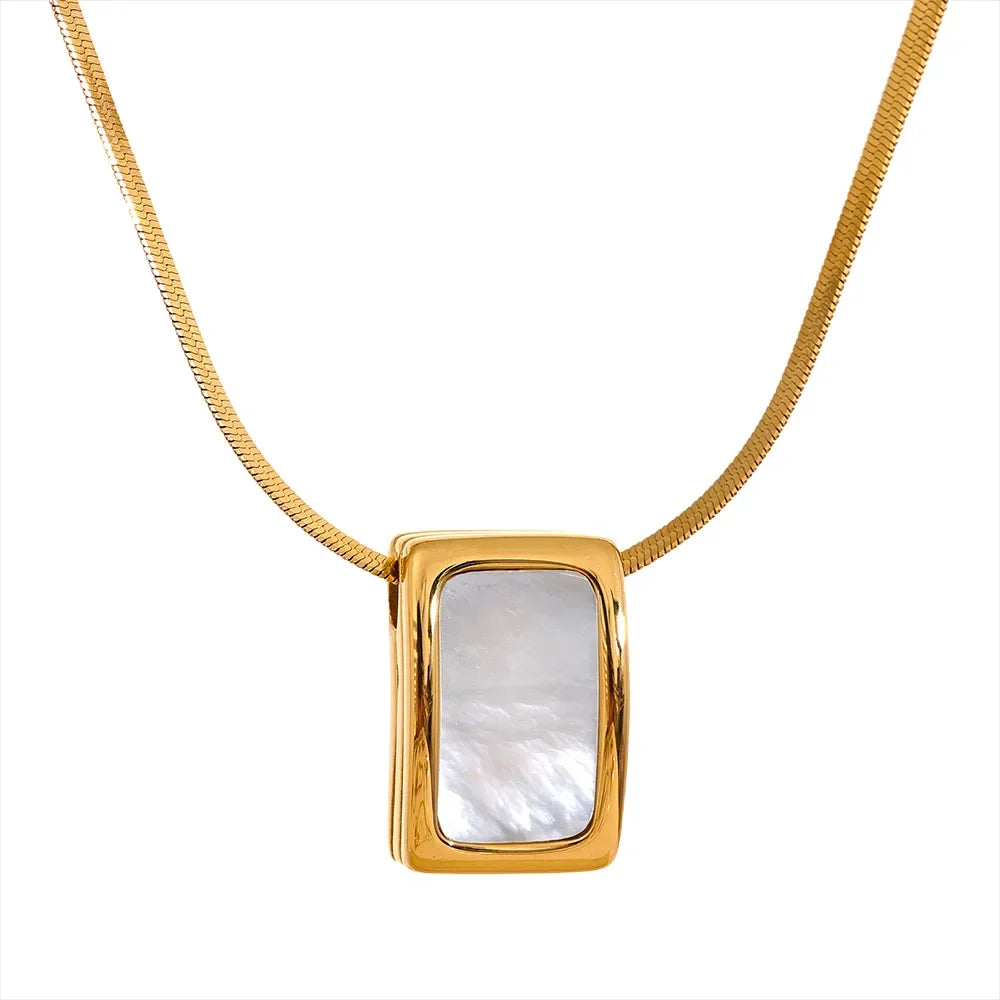 Chunky Pearl Necklace