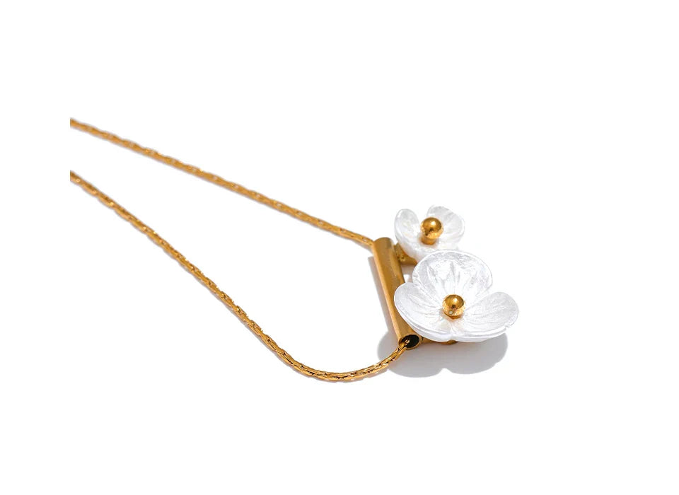 Acrylic Flower Pendant Necklace