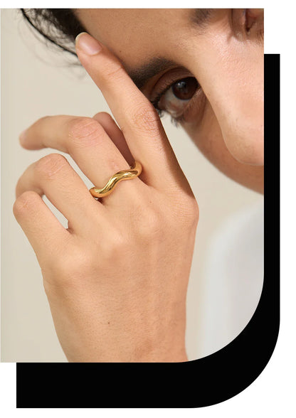 Gold twist ring