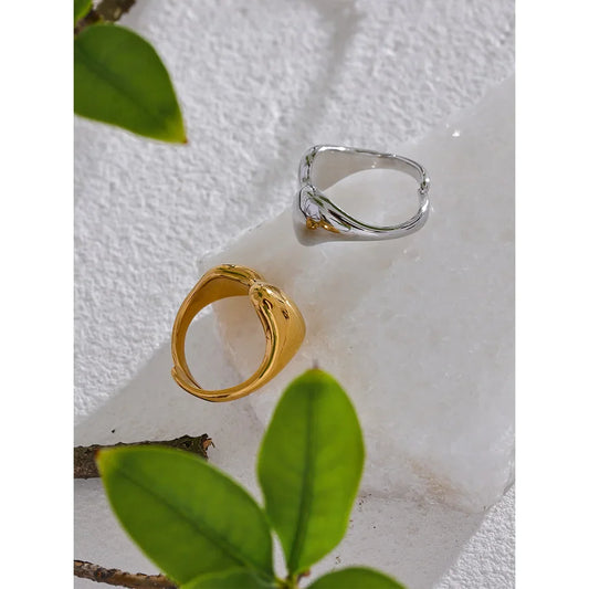 Twisted wedding rings