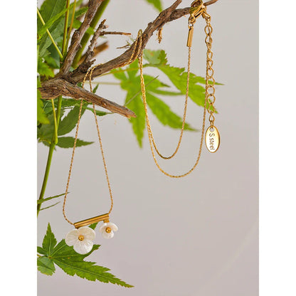 Acrylic Flower Pendant Necklace
