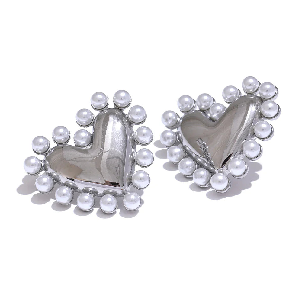 Heart pearl earrings