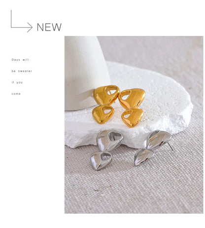 Gold heart earrings