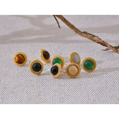 Stud earrings stone