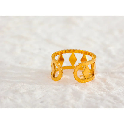 Rhombus engagement ring