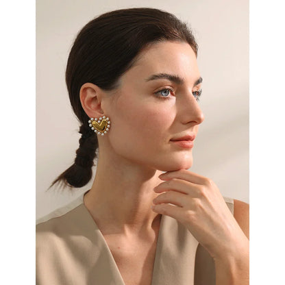Heart pearl earrings