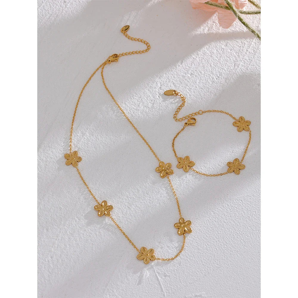 Flower Choker Necklace