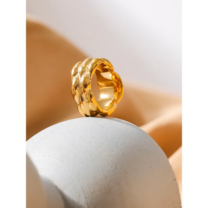 Twisted band engagement ring