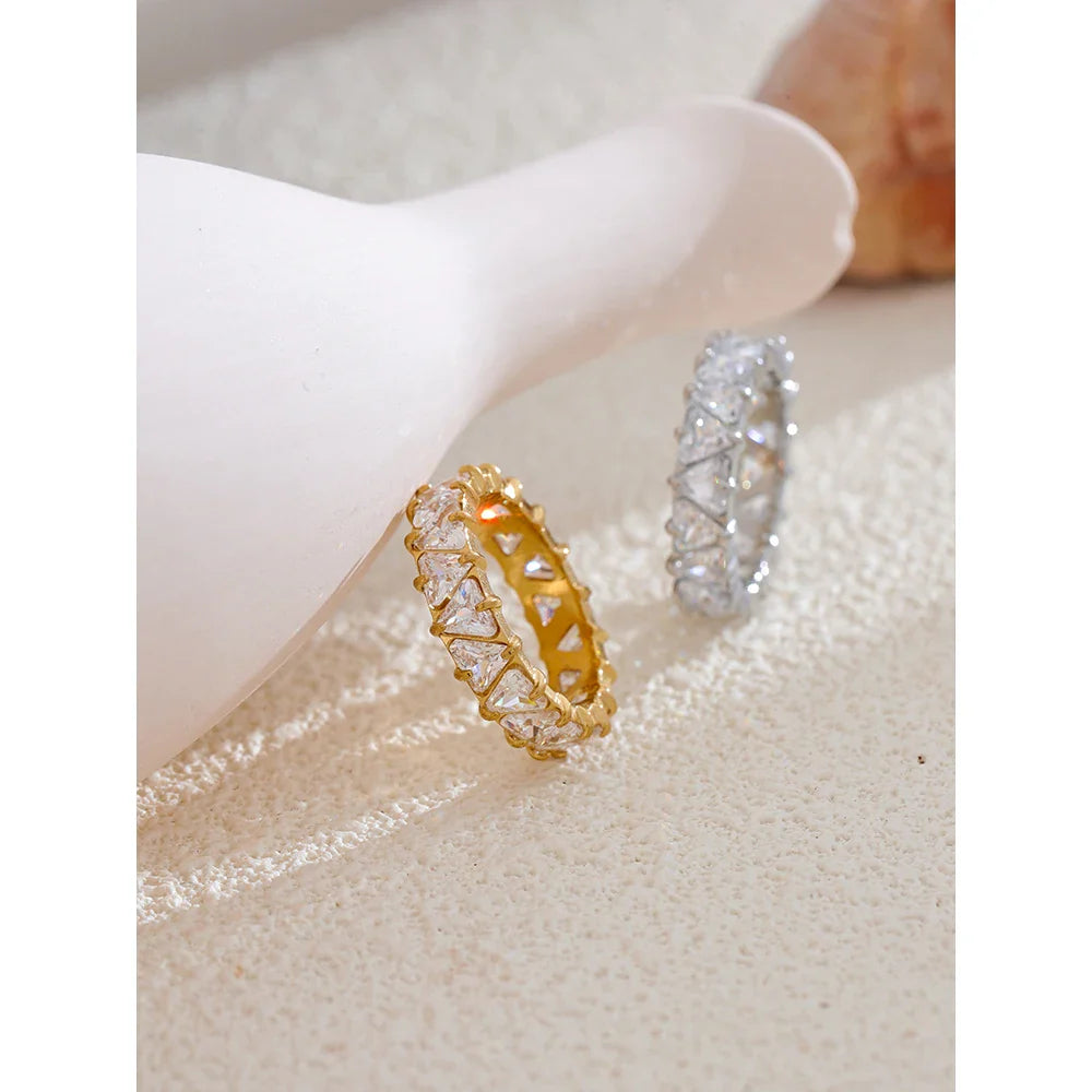 Delicate Bling Zirconia Ring