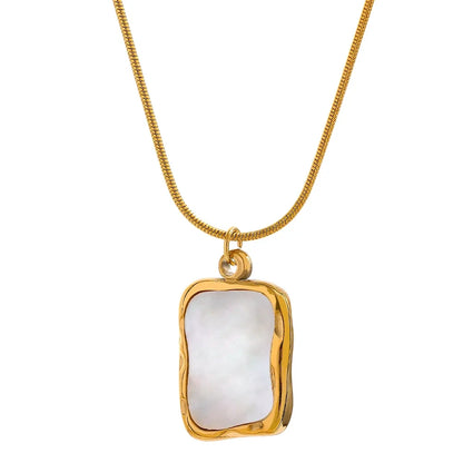 Shell Pendant Necklace