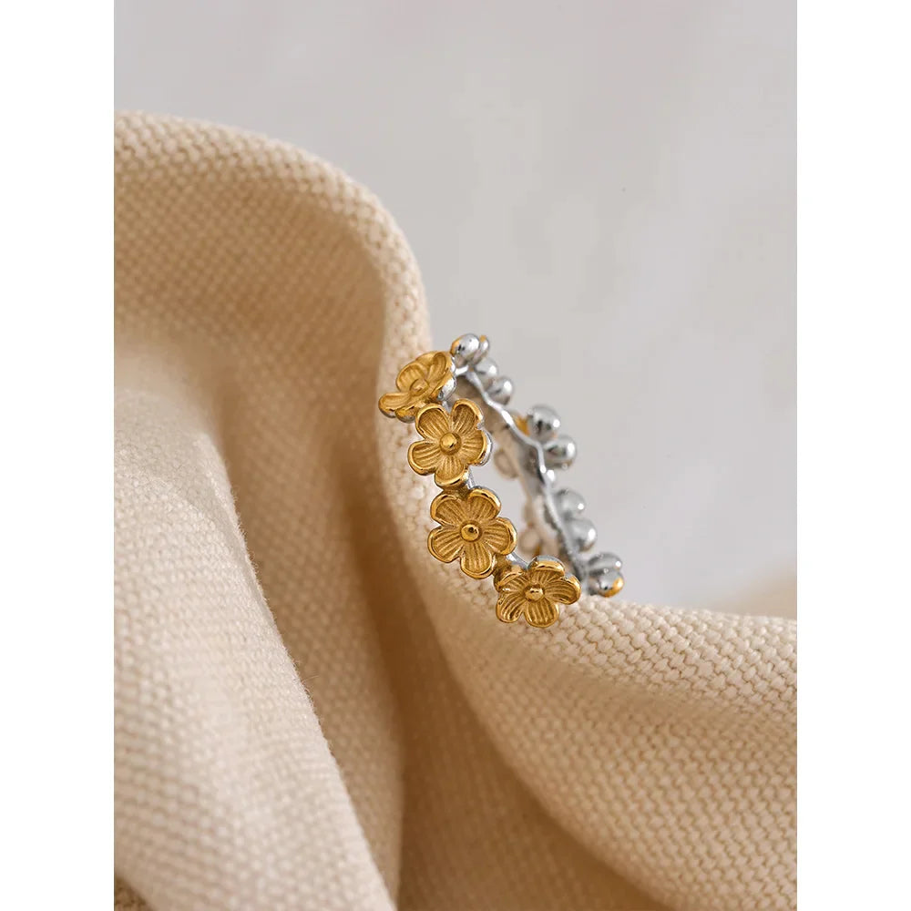 Flower engagement ring