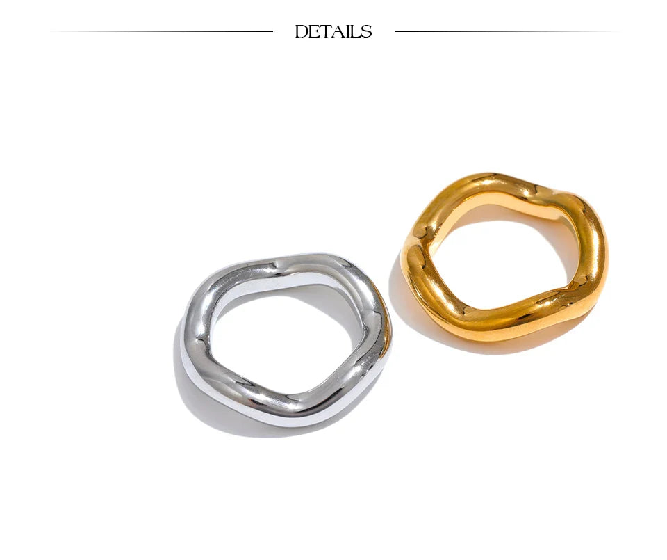 Gold twist ring