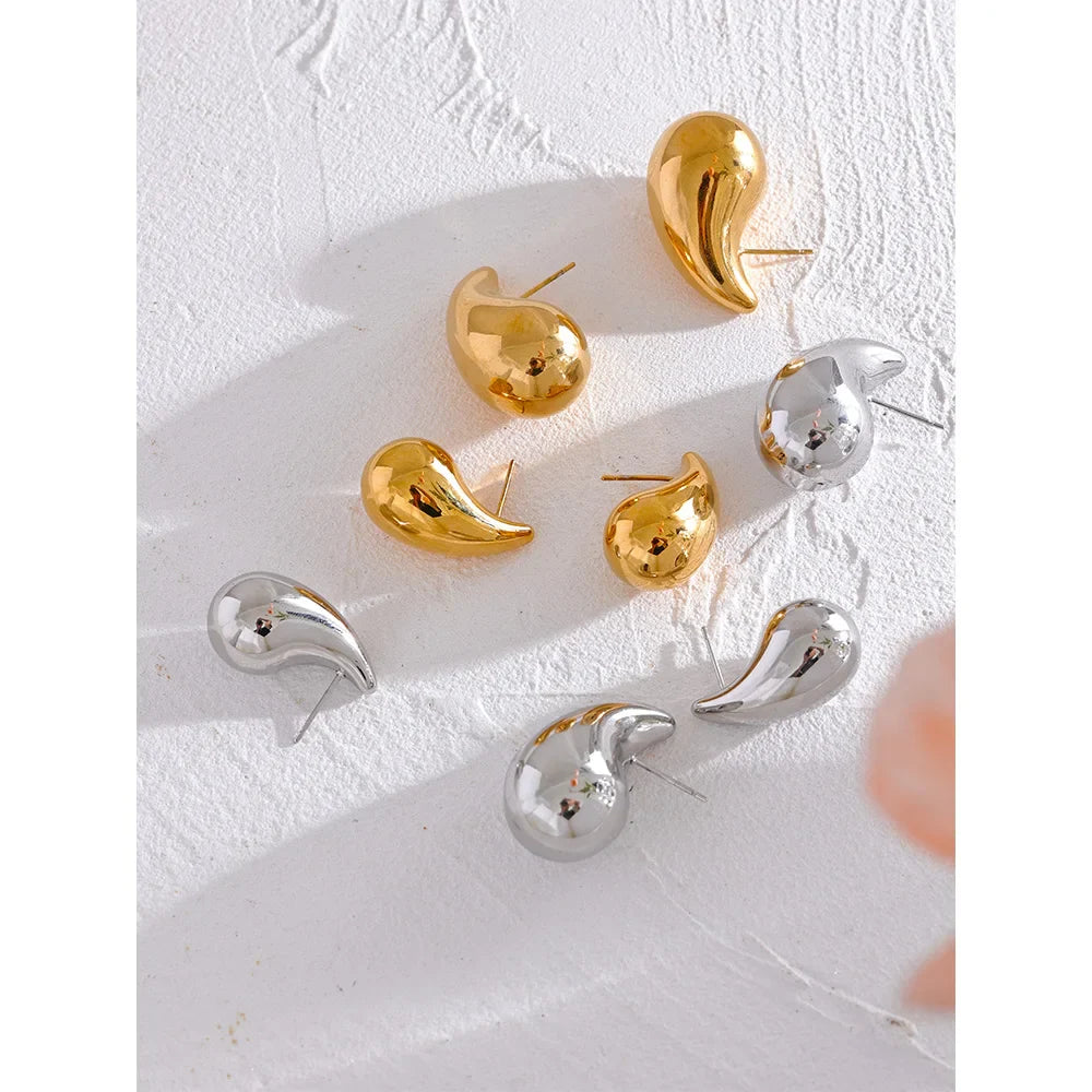 Water Drop Fashion Hollow Stud Earrings
