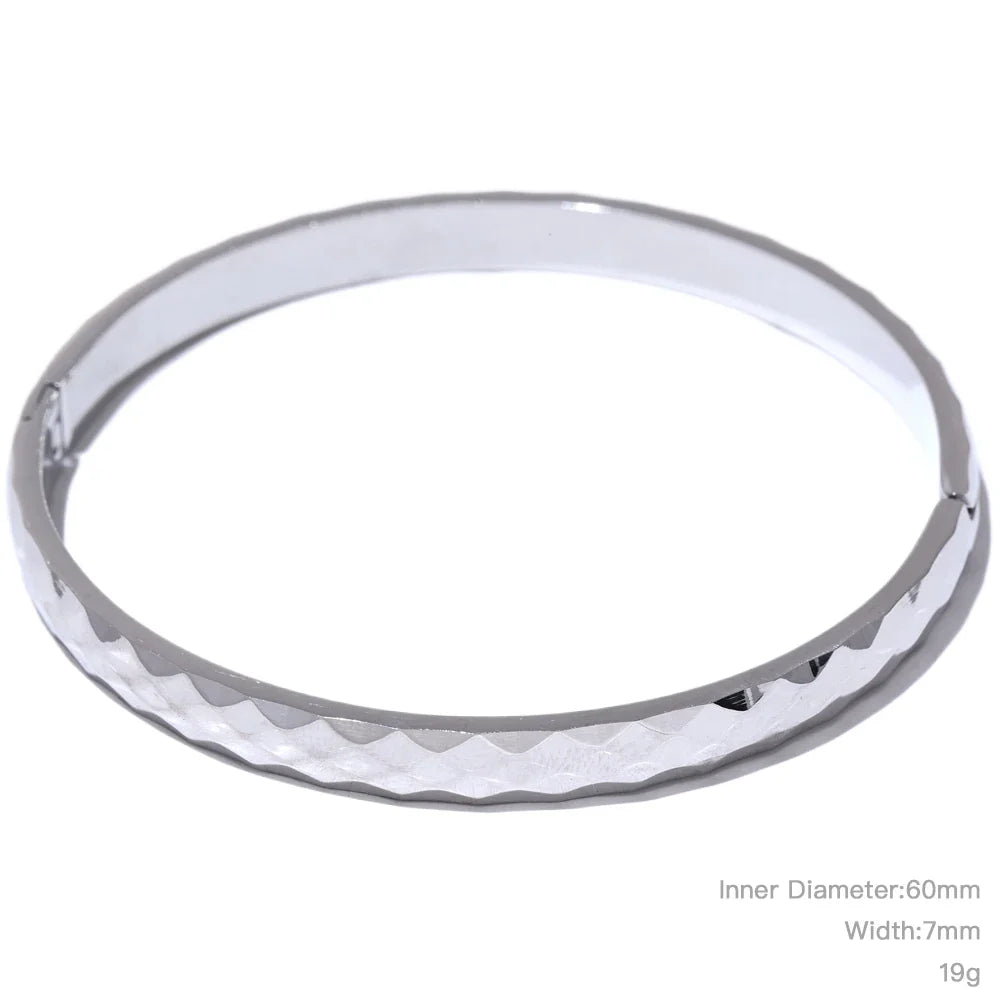 Textured Round Bracelet