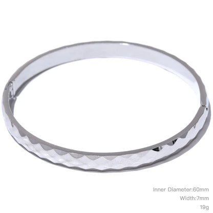 Textured Round Bracelet