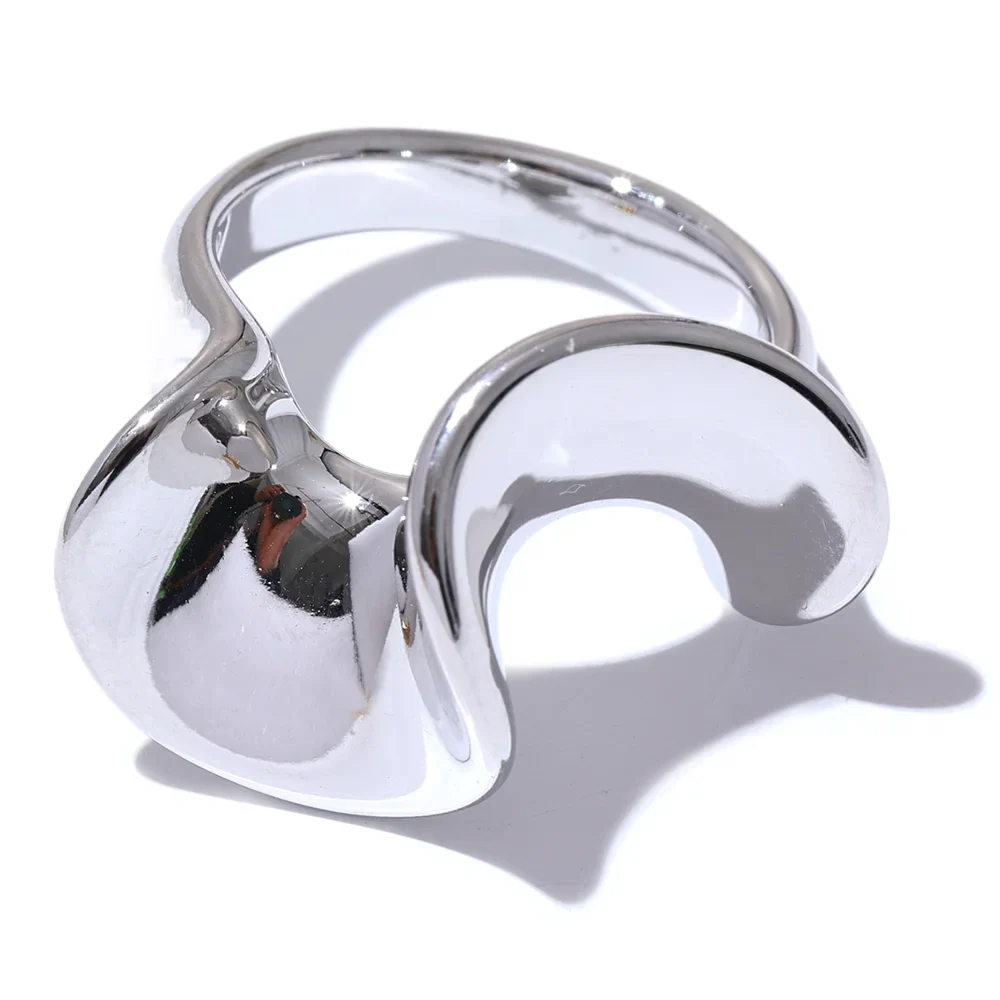 Irregular Geometric Ring