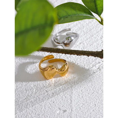 Twisted wedding rings