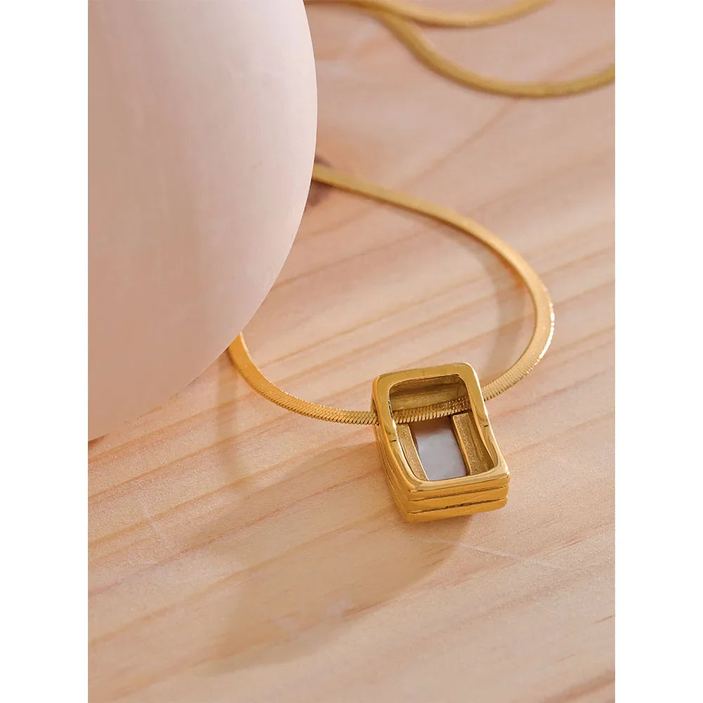 Chunky Pearl Necklace