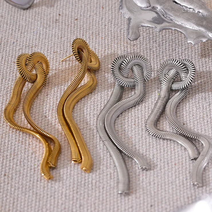 Chain dangle earrings